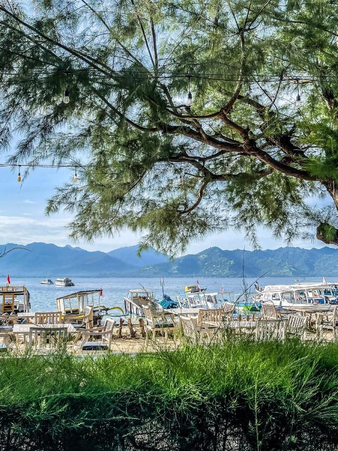 Serenity Luxurious Beachfront Villa & Spa With Private Infinity Pool, 8 Guests Gili Air Luaran gambar