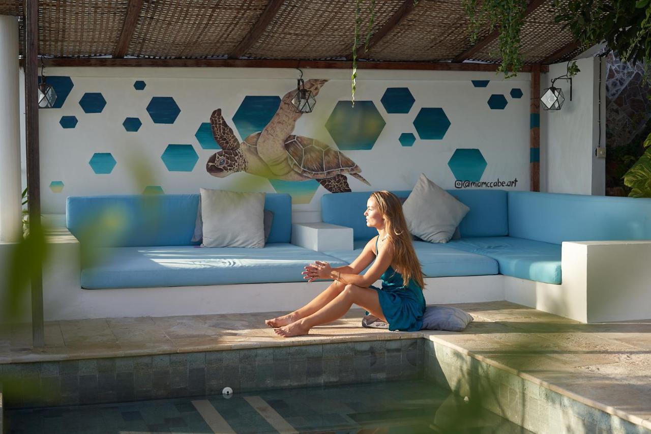 Serenity Luxurious Beachfront Villa & Spa With Private Infinity Pool, 8 Guests Gili Air Luaran gambar