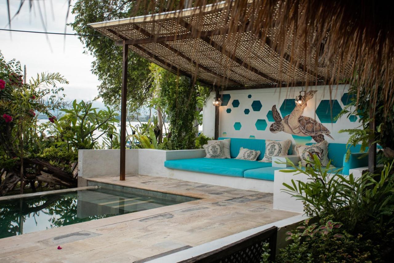 Serenity Luxurious Beachfront Villa & Spa With Private Infinity Pool, 8 Guests Gili Air Luaran gambar