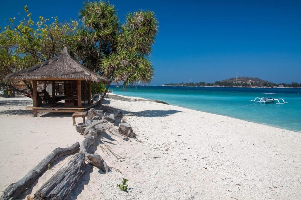 Serenity Luxurious Beachfront Villa & Spa With Private Infinity Pool, 8 Guests Gili Air Luaran gambar